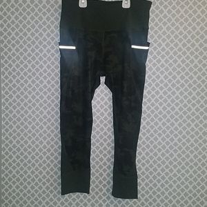 $5 BLOWOUT SALE! 💞Camo Leggings